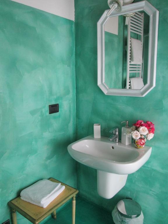 B&B Il Melograno Monzambano Habitación foto